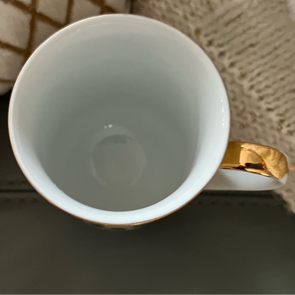 VINTAGE 1986 ALL THE TRIMMINGS 9 oz HOLLY & BERRIES Footed PORCELAIN MUG Cup - Picture 4 of 14